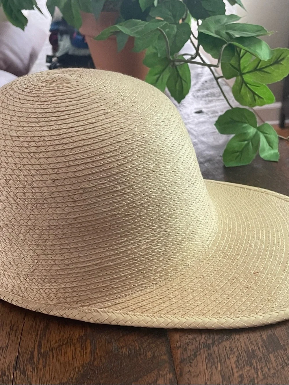Sunbody Palm Leaf Duckbill Hat Handcrafted Guatemala Sun Protection 7 1/8 EUC